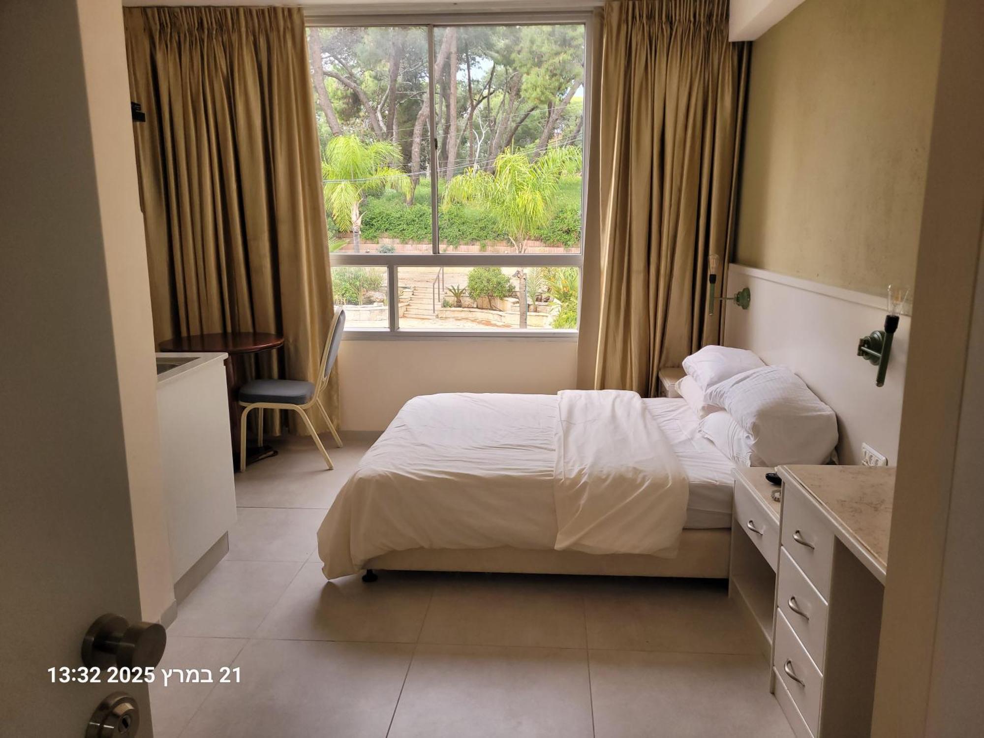 Marom Residence Romema Haifa Exteriör bild