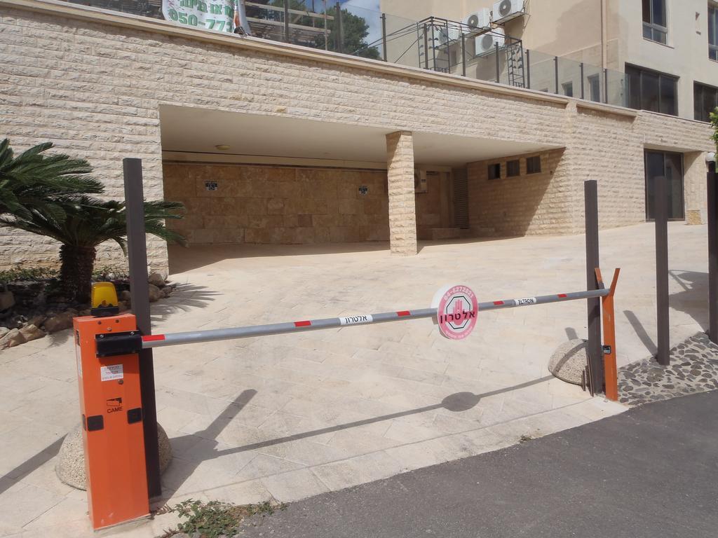 Marom Residence Romema Haifa Exteriör bild